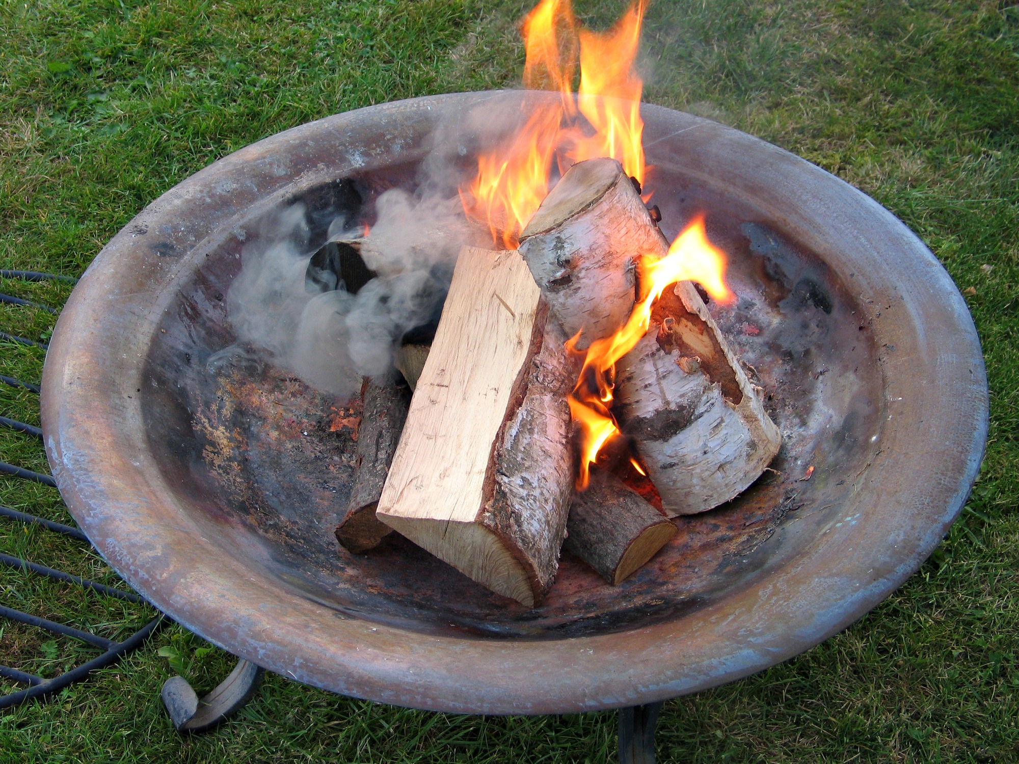 Tips For Outdoor Fire Safety - Home & Hearth Outfitters